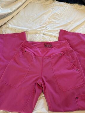Healing Hands Purple Label Gradient Yoga Scrub bottoms in Pink XS